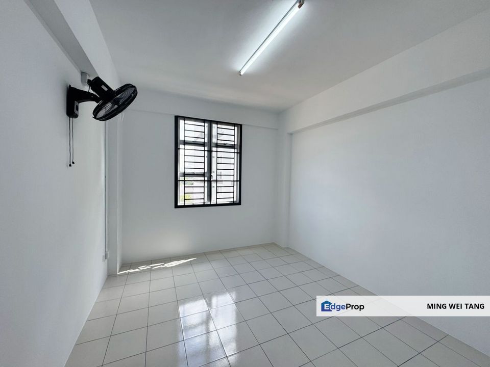 Pangsapuri Senai Big Size 3 Rooms Good Condition Near Shoplot , Johor, Johor Bahru