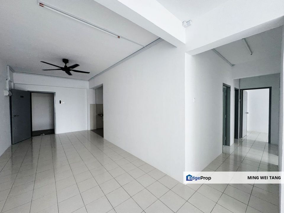 Pangsapuri Senai Big Size 3 Rooms Good Condition Near Shoplot , Johor, Johor Bahru