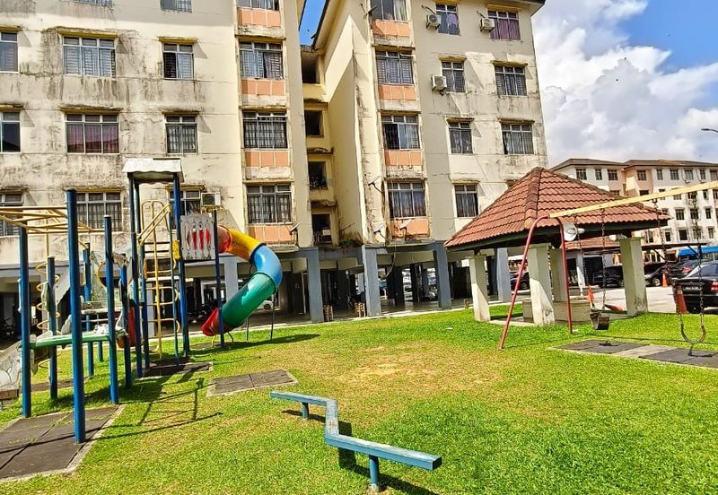 Indah Court Apartment