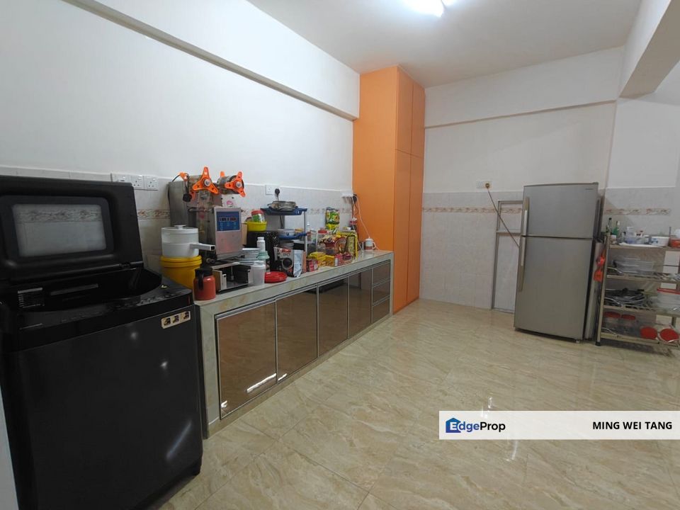 Sri Wangi Apartment Tampoi 3+1 Corner Renovated Unit , Johor, Tampoi