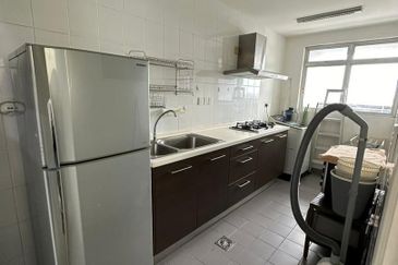 Ujana Executive Apartment