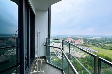 Almas Suites @ Puteri Harbour