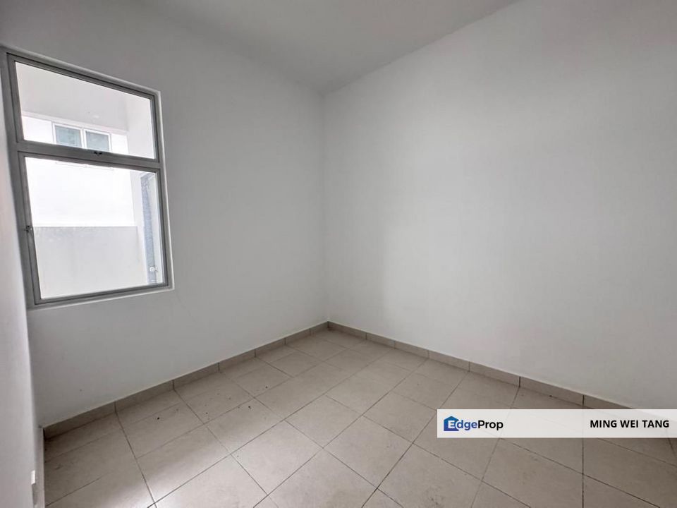 Taman Pulai Mutiara 2.5 Storey For Sale, Johor, 