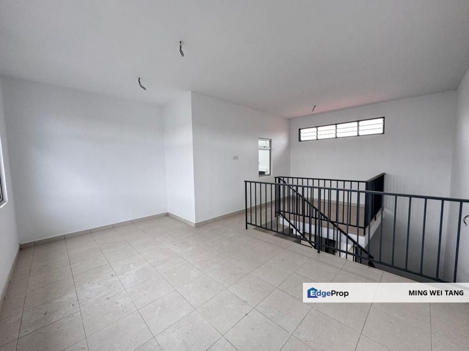 Taman Pulai Mutiara 2.5 Storey For Sale, Johor, 