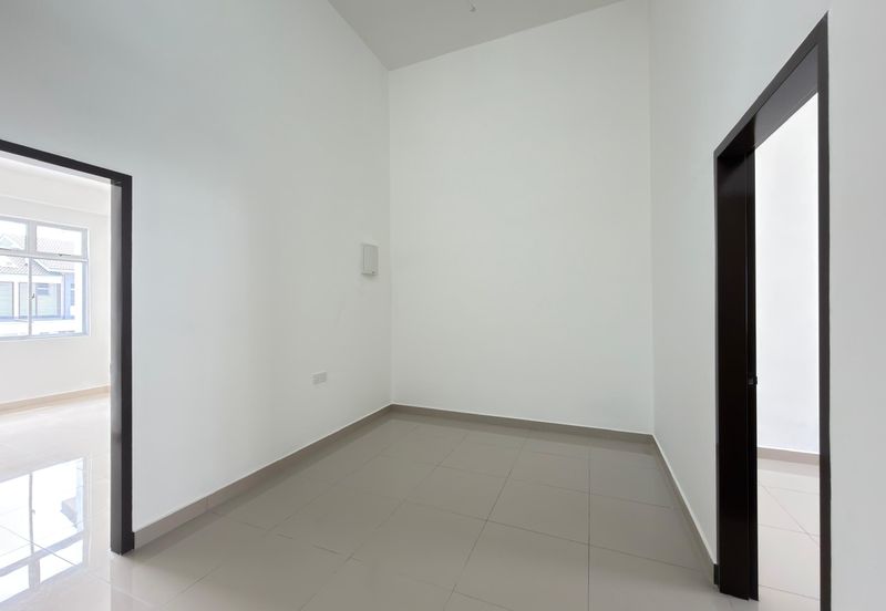 Citrine Hills 2 Storey Terrace House Sale 