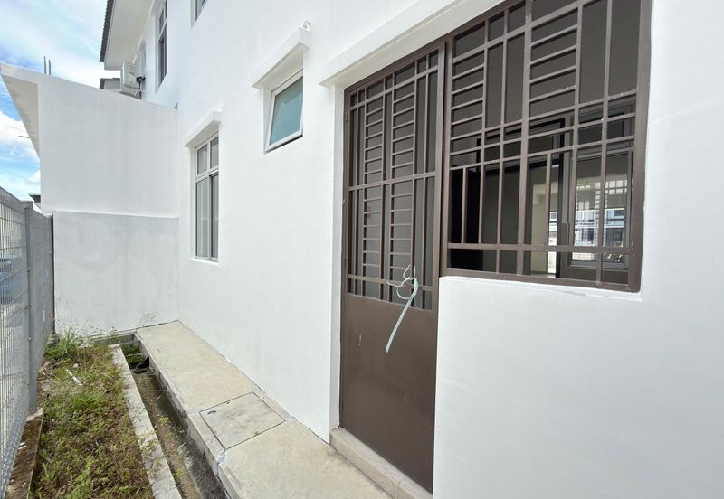 Citrine Hills 2 Storey Terrace House Sale 