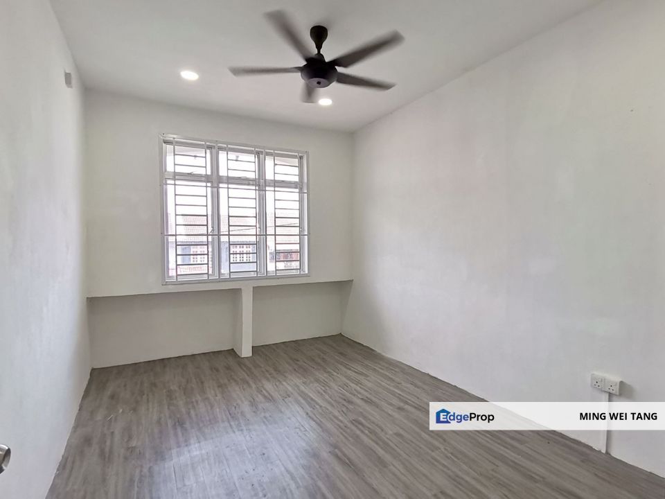 Tmn Skudai Baru 1.5 Storey House sale , Johor, Skudai