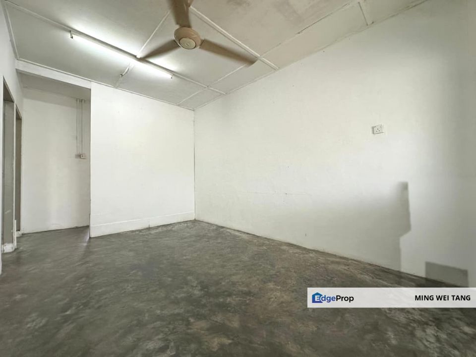 Tmn Universiti Single Storey Low Cost Terrace , Johor, Skudai