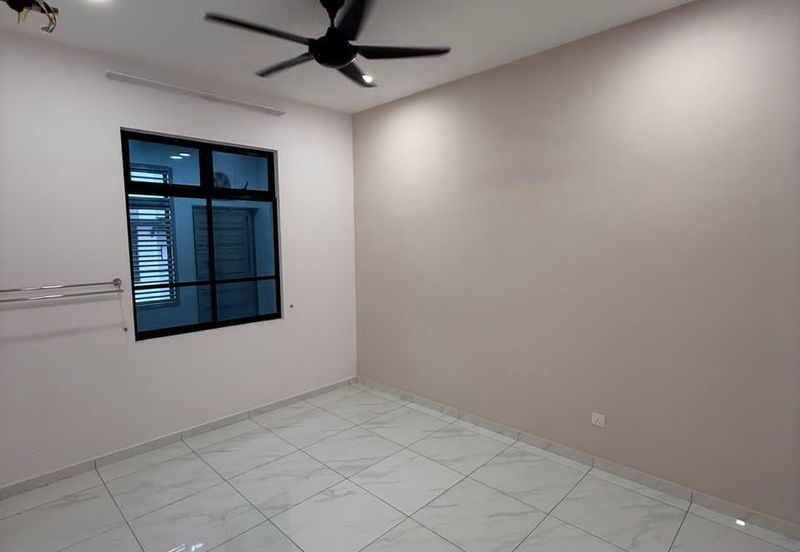 Bukit Indah Avenue 26 @ Villosa