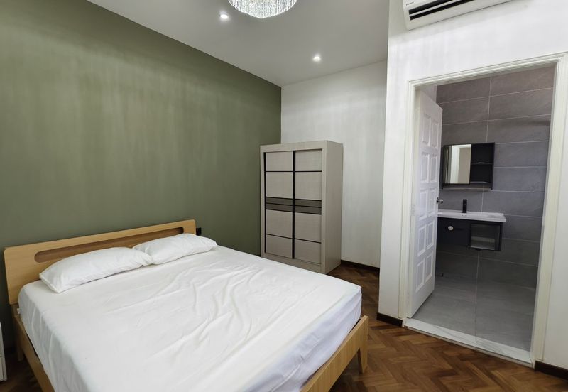 Stulang Laut / Darat