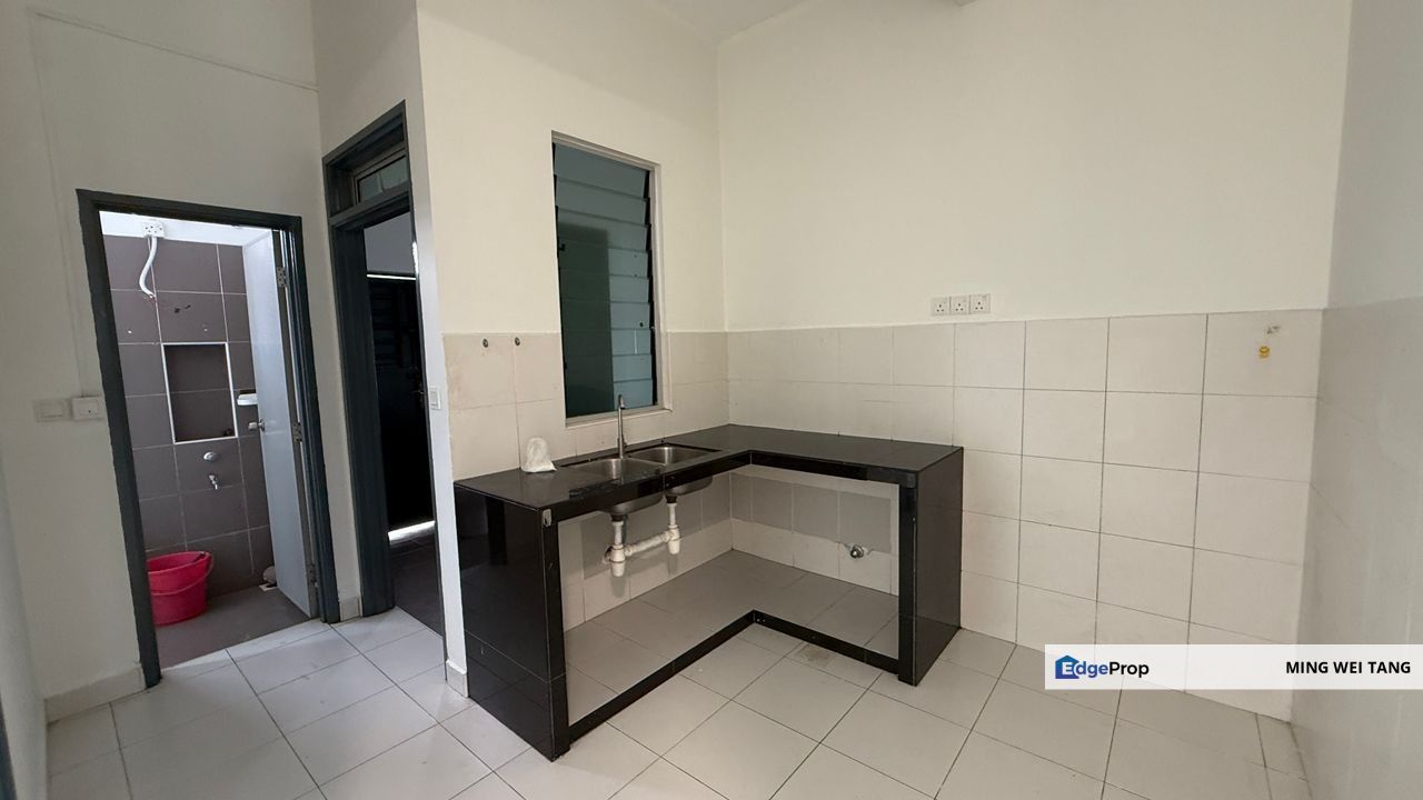Taman Nusa Bayu 2 Storey Terrace House for sale, Johor, 