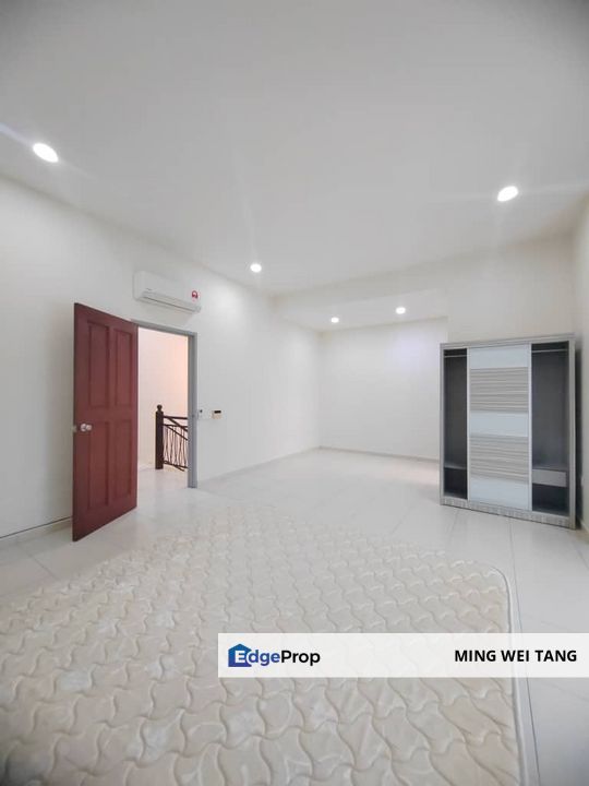 Tmn Sutera Utama Renovated 2 Storey Terrace House , Johor, Skudai