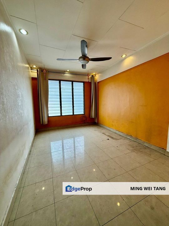 Medium Cost Flat Sri Lanang For Sale,, Johor, Johor Bahru