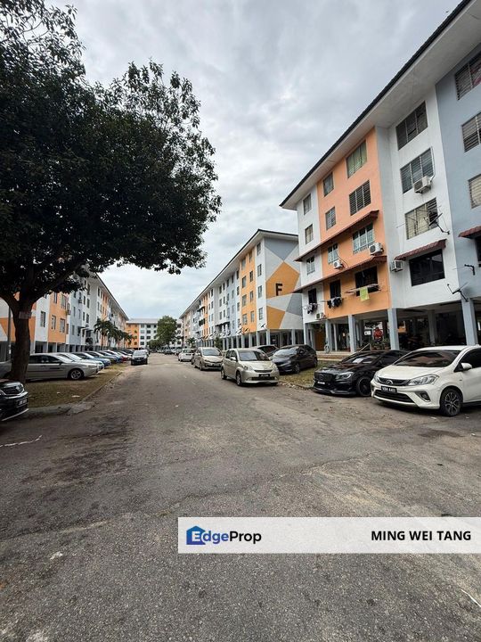Medium Cost Flat Sri Lanang For Sale,, Johor, Johor Bahru