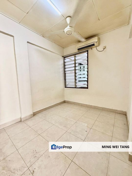 Medium Cost Flat Sri Lanang Block H For Sale , Johor, Johor Bahru