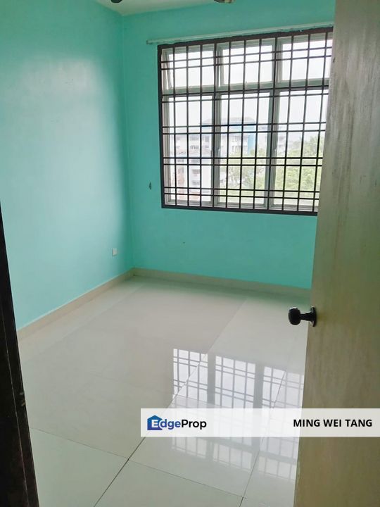 Corner Unit 💥Kipark Apartment Renovated For Sale ❗, Johor, Tampoi