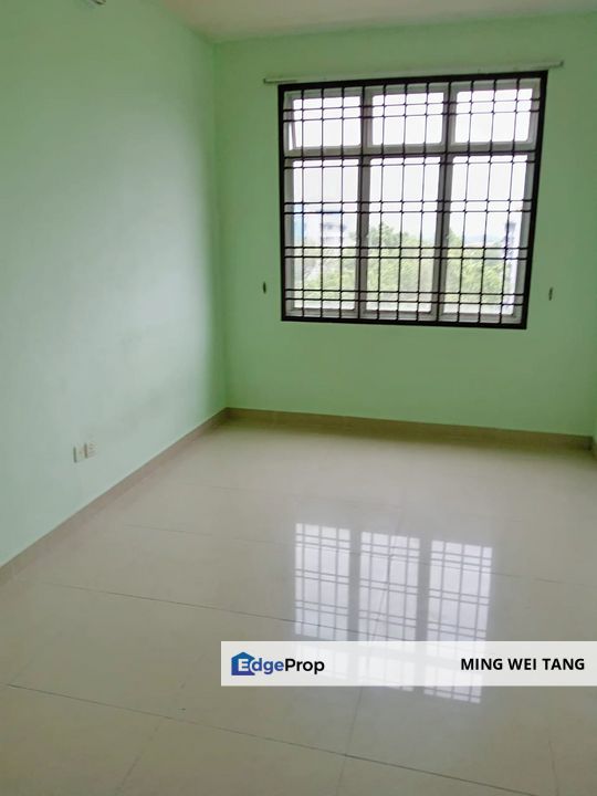 Corner Unit 💥Kipark Apartment Renovated For Sale ❗, Johor, Tampoi