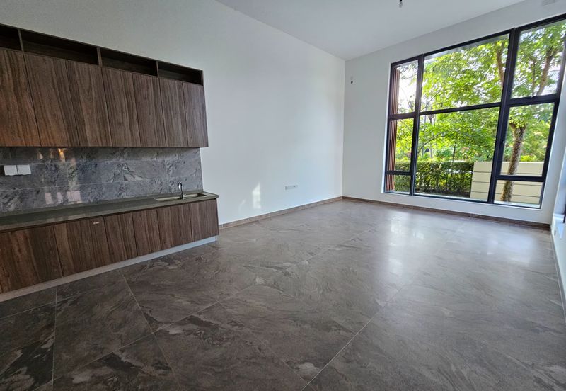 Forest City Golf Resort, Gelang Petah