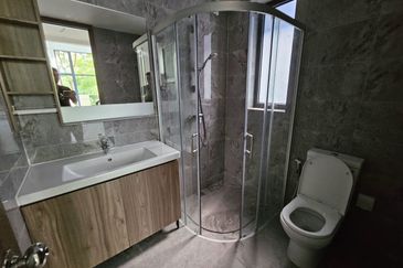 Forest City Golf Resort, Gelang Petah