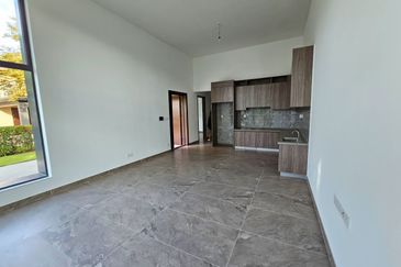 Forest City Golf Resort, Gelang Petah