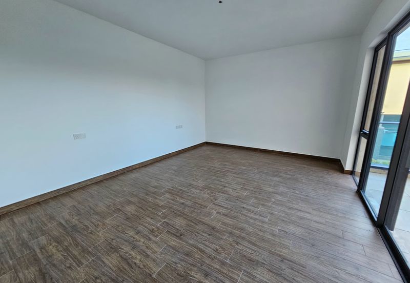 Forest City Golf Resort, Gelang Petah