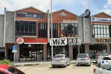 Pusat Komersial Lobak