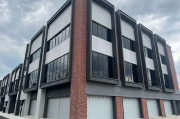 Baris Place @ Setia Mayuri