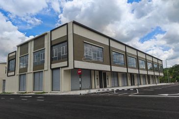 Pusat Komersial Bidara Ria 2 Storey Corner Shoplot For Rent Sendayan Labu Gadong