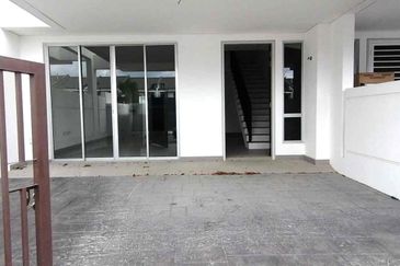 Dayana @Nilai Impian