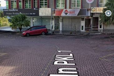 Pusat Komersial Lobak