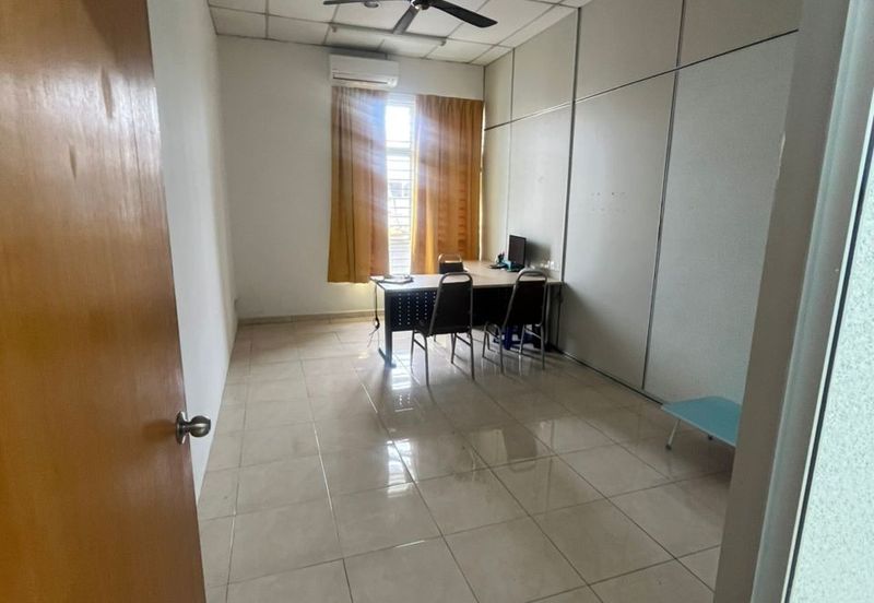 Oakland Commercial Centre