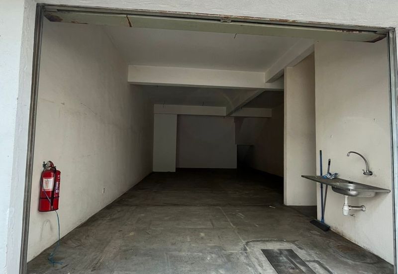 Oakland Commercial Centre