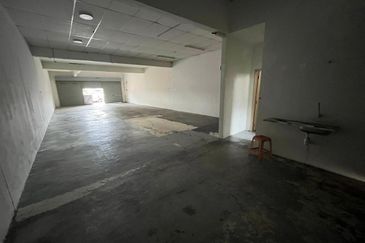 Taman Desa Jasmin, Nilai, Negeri Sembilan Single Shoplot For Rent