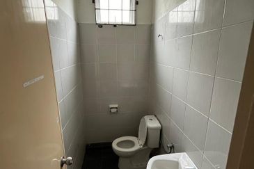 Taman Desa Jasmin, Nilai, Negeri Sembilan Single Shoplot For Rent