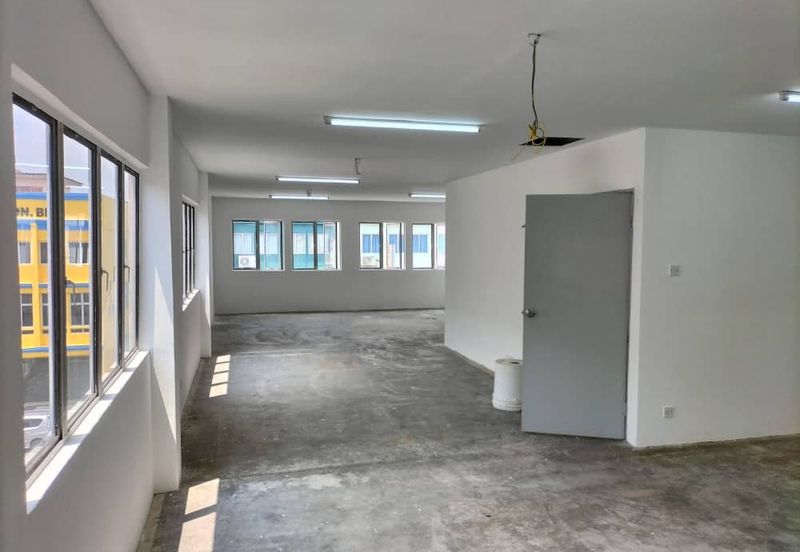 Oakland Commercial Centre