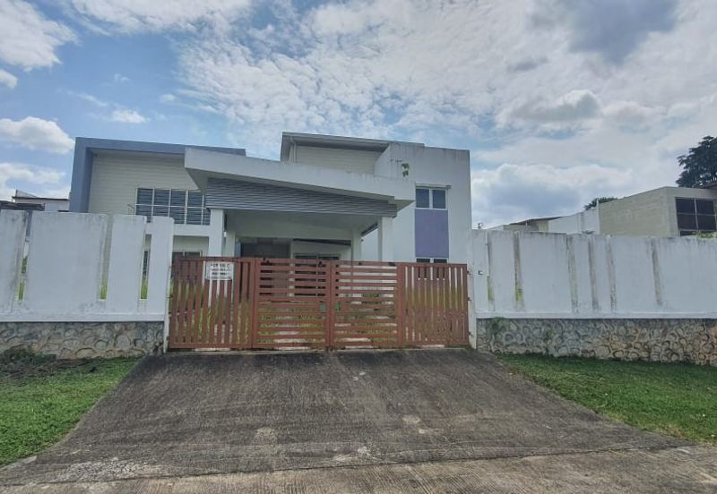 PELANGI HEIGHTS (TAMAN KAYANGAN)