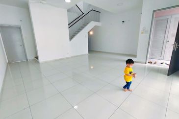 BANDAR AINSDALE FASA 3B (TENANG)