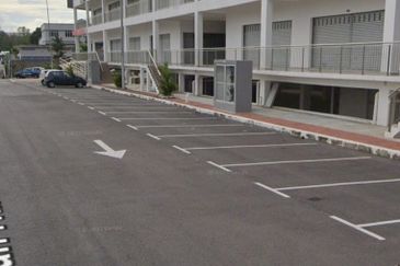 Oakland Commercial Centre