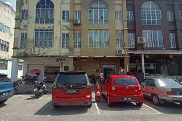 Oakland Commercial Centre