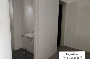 Oakland Commercial Centre