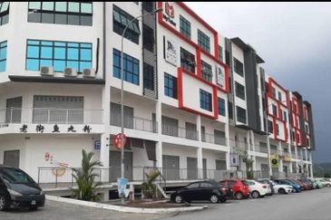 Oakland Commercial Centre