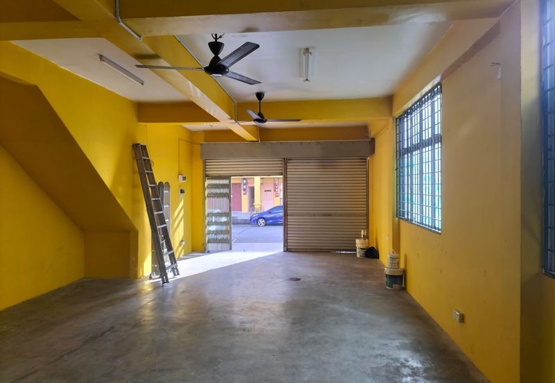 Oakland Commercial Centre