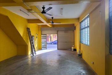 Oakland Commercial Centre