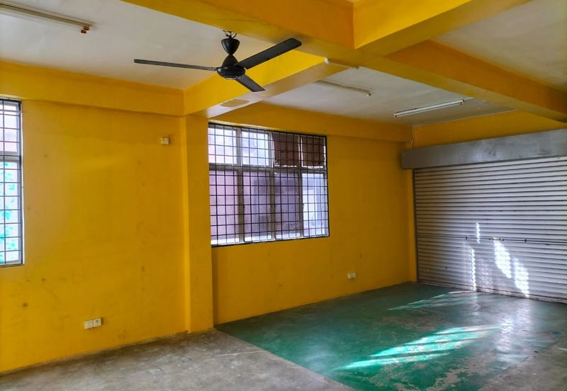 Oakland Commercial Centre