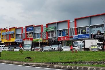 PUSAT PERNIAGAAN SENAWANG JAYA 3