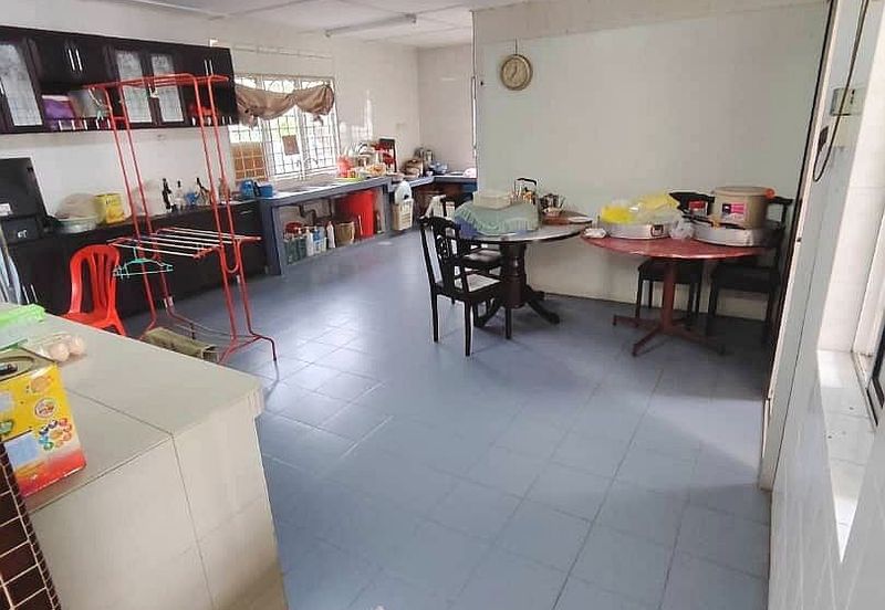 TAMAN PELANGI (MANTIN)