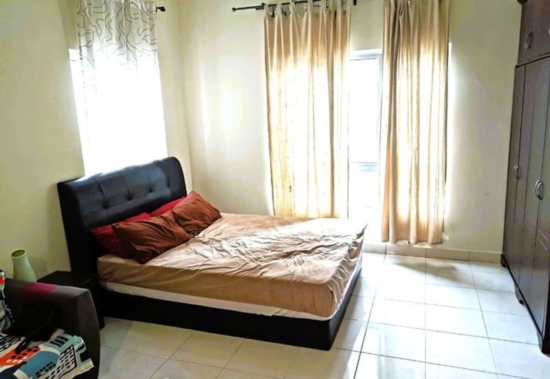 Metropolitan Square Condominium