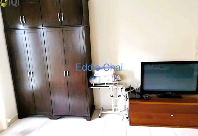 Metropolitan Square Condominium