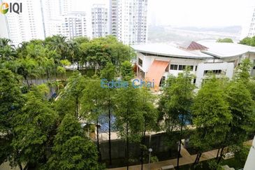 Metropolitan Square Condominium