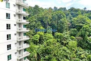 Metropolitan Square Condominium